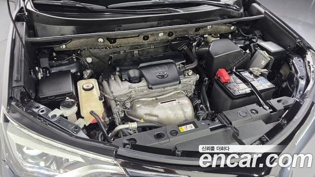 Toyota RAV4 2018 — Photo 13/20