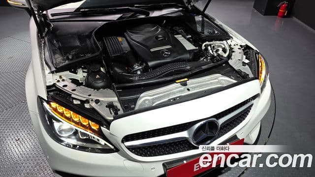 Mercedes-Benz C-Class 2018 — Фото 6/20