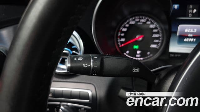 Mercedes-Benz C-Class 2018 — ფოტო 18/20