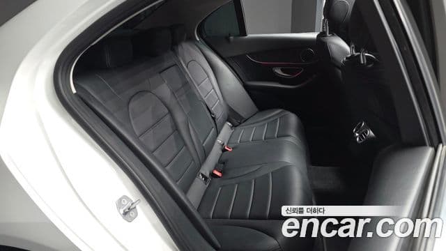 Mercedes-Benz C-Class 2018 — Şəkil 12/20
