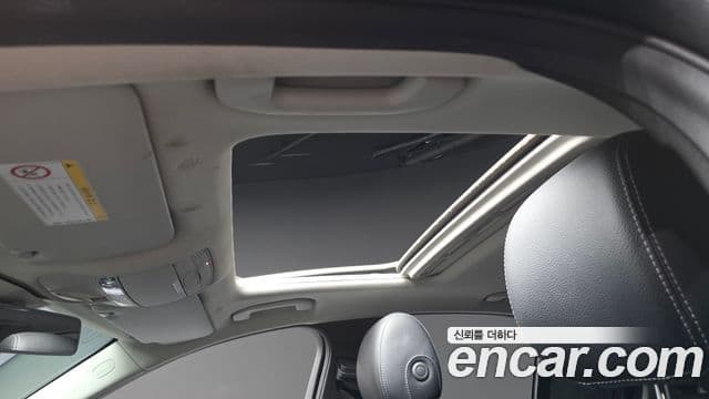 Mercedes-Benz C-Class 2018 — Şəkil 17/20
