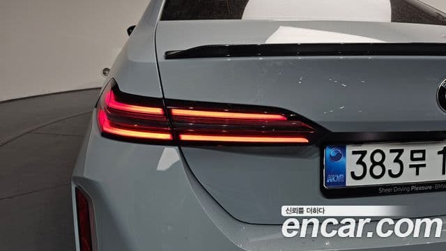 BMW M5 2025 — Photo 17/40
