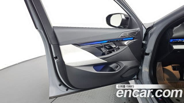 BMW M5 2025 — Photo 24/40