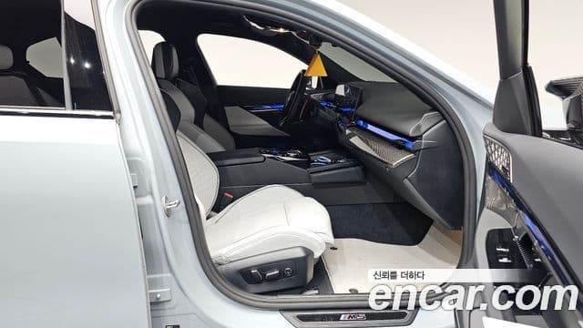 BMW M5 2025 — Photo 30/40