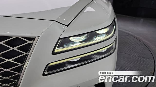 Genesis GV80 2022 — Photo 8/30