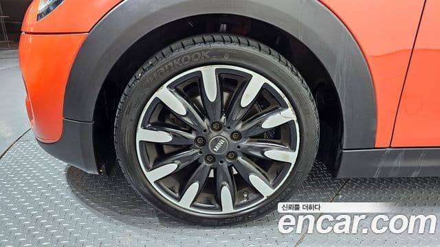 Mini Cooper S 2020 — фото 5 из 20