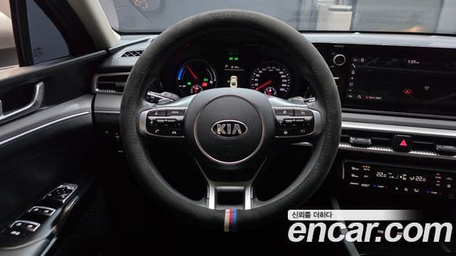 Kia K5 2020 — ფოტო 13/20