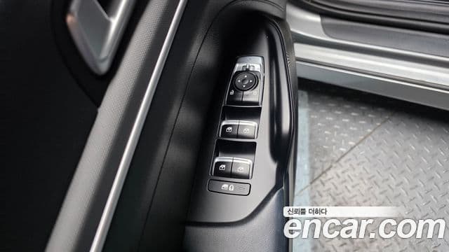 Kia K5 2020 — ფოტო 14/20