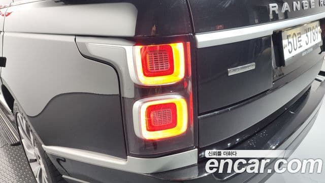 Land Rover Range Rover 2019 — Photo 34/39