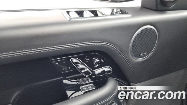Land Rover Range Rover 2019 — Photo 31/39