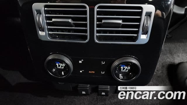 Land Rover Range Rover 2019 — Photo 7/39