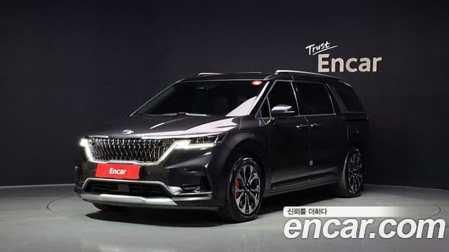 Kia Carnival 2020 — Фото 1/20