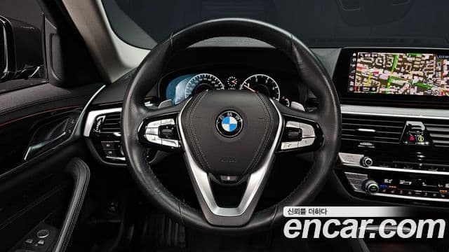 BMW 5 Series 2019 — Фото 12/20