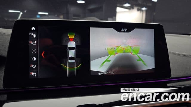 BMW 5 Series 2018 — ფოტო 14/20