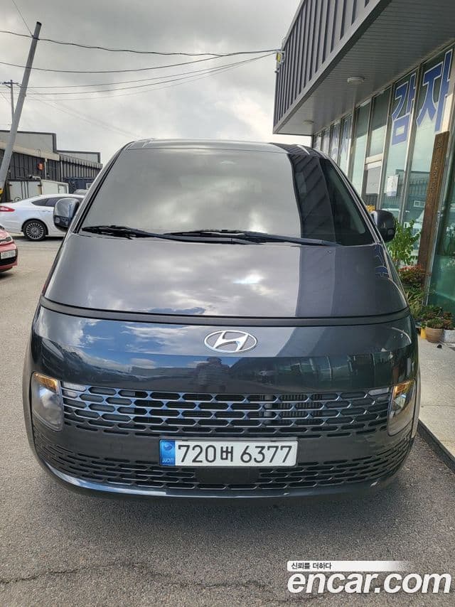Hyundai Staria 2022 — Şəkil 2/16