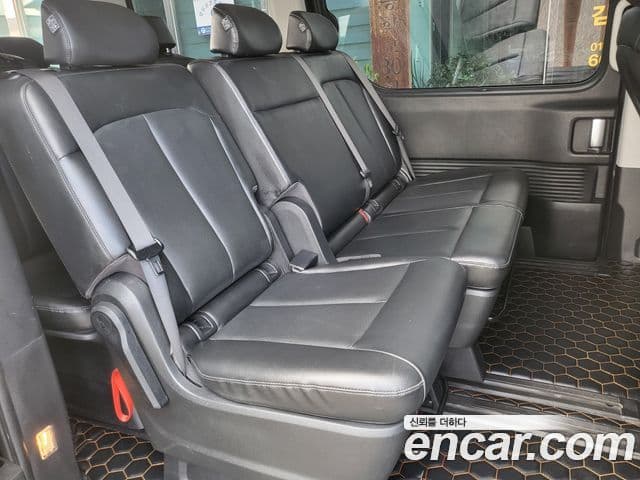 Hyundai Staria 2022 — Şəkil 9/16