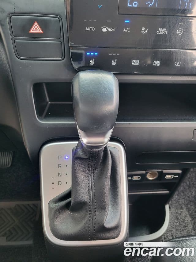 Hyundai Staria 2022 — Şəkil 6/16
