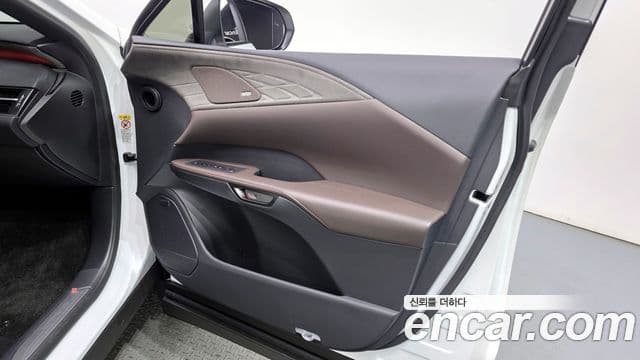 Lexus RX350h 2025 — Photo 18/34
