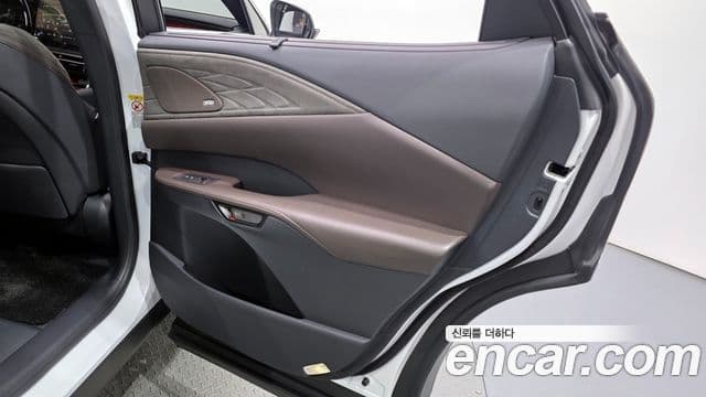 Lexus RX350h 2025 — Photo 22/34