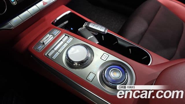 Genesis GV70 2021 — ფოტო 9/20