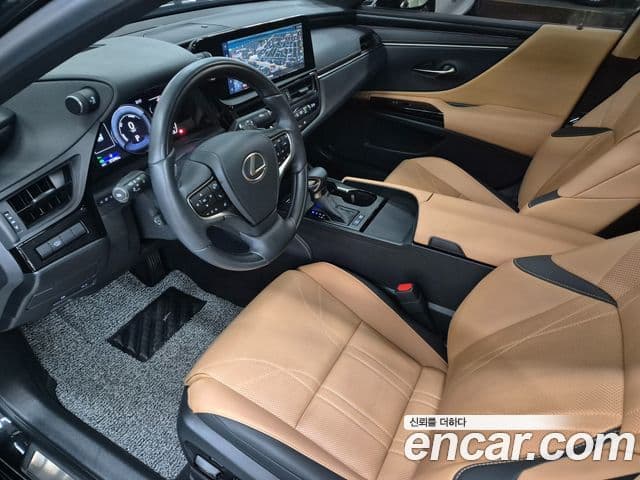 Lexus ES300h 2024 — Şəkil 9/20