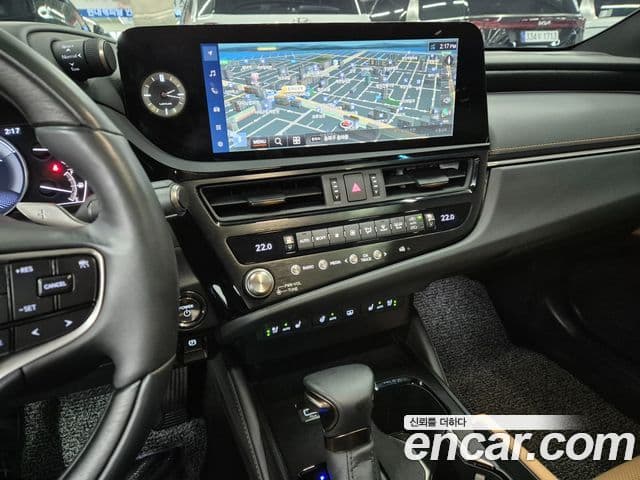 Lexus ES300h 2024 — Şəkil 17/20
