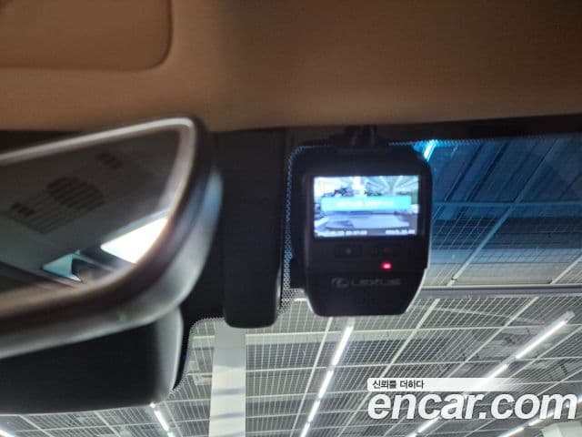 Lexus ES300h 2024 — Şəkil 19/20