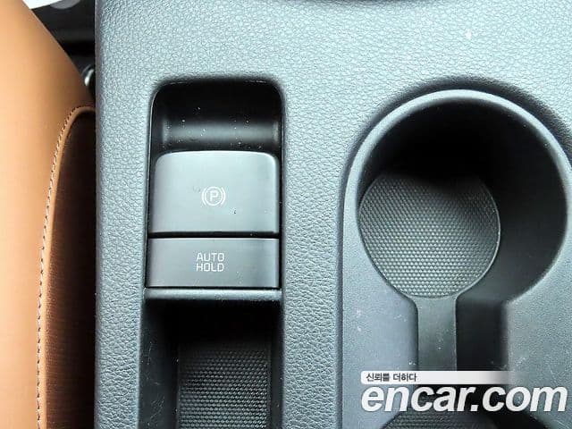 Kia Seltos 2024 — Şəkil 19/20