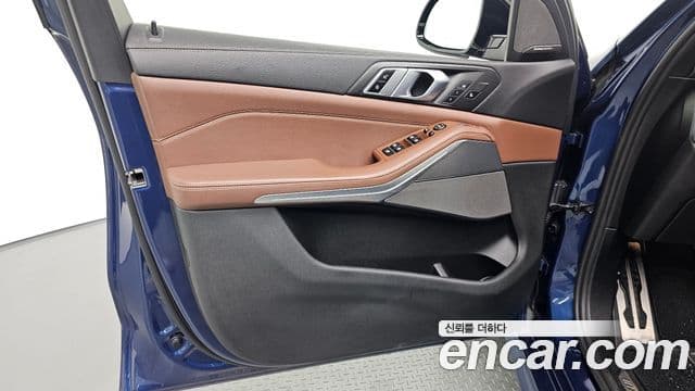 BMW X5 2019 — ფოტო 20/32