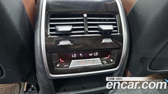 BMW X5 2019 — ფოტო 25/32