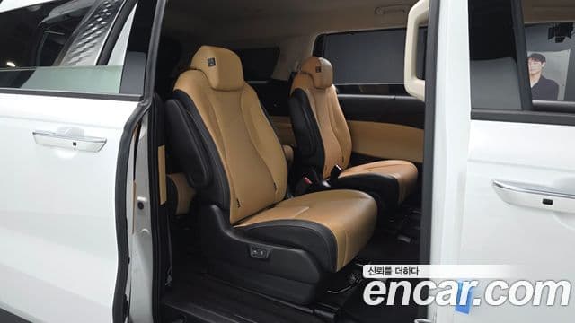 Kia Carnival 2023 — Фото 11/20