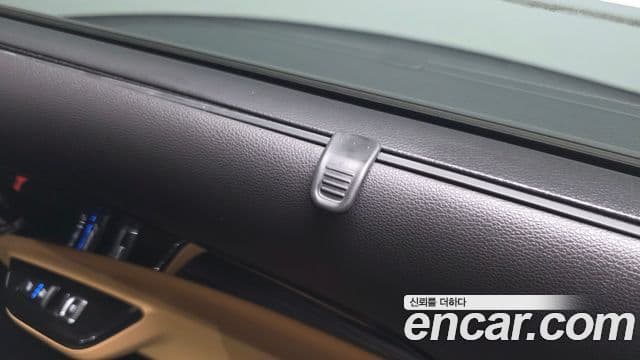 Kia Carnival 2023 — Фото 19/20