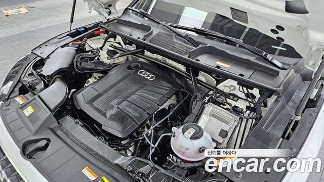 Audi Q5 2021 — Photo 10/20