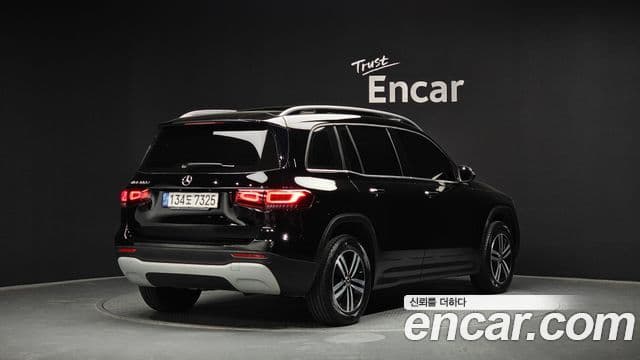 Mercedes-Benz GLB-Class 2021 — ფოტო 5/20