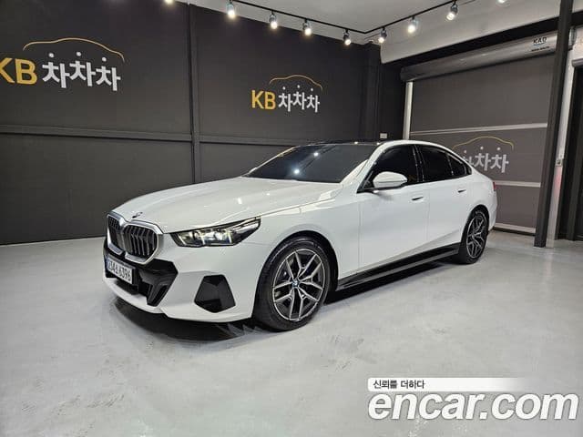 BMW 5 Series 2025 — Şəkil 9/20