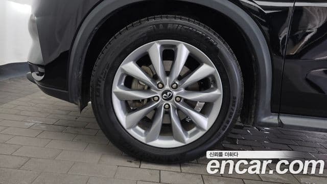 Infiniti QX50 2019 — Photo 17/31