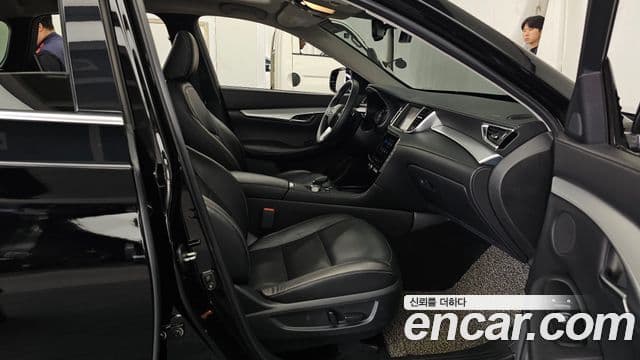 Infiniti QX50 2019 — Photo 25/31