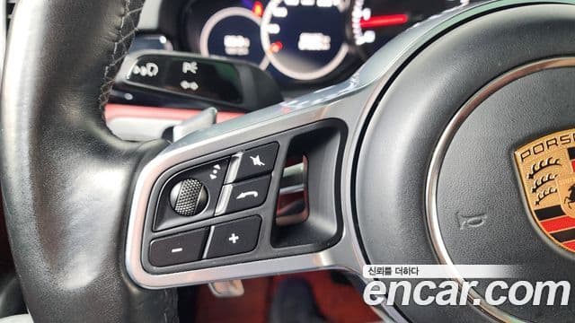 Porsche Cayenne 2020 — фото 17 из 20