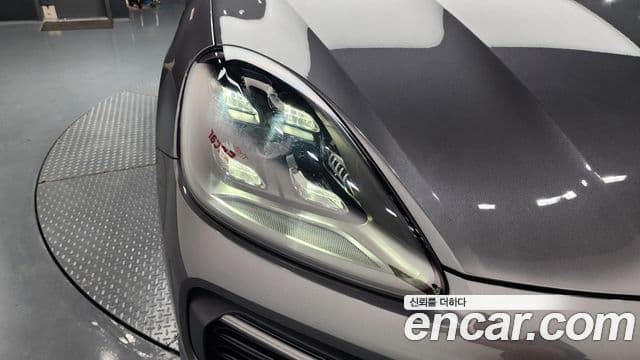 Porsche Cayenne 2020 — Photo 6/37