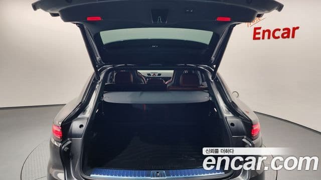 Porsche Cayenne 2020 — Photo 13/37