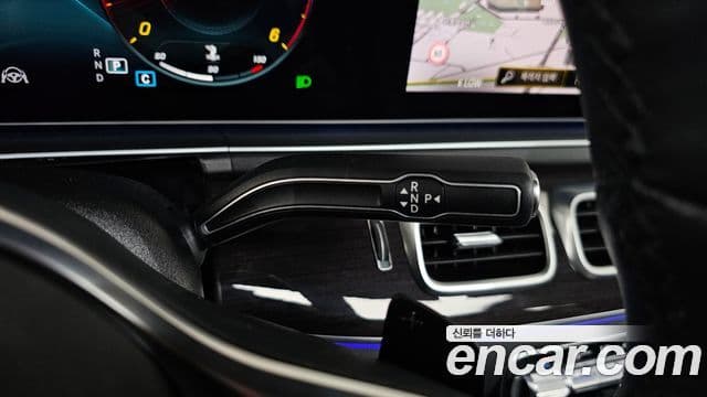 Mercedes-Benz GLE-Class 2022 — ფოტო 8/20