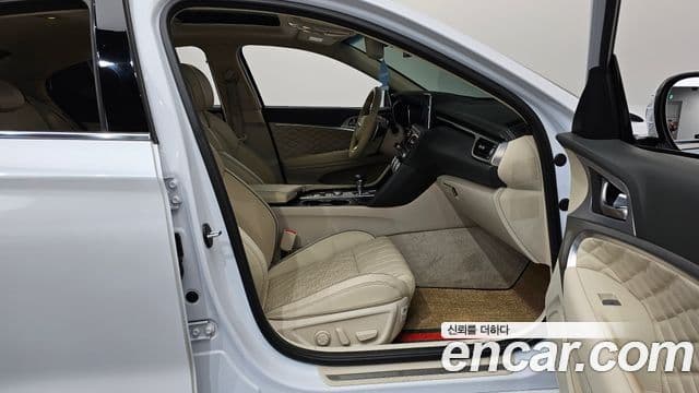 Genesis G70 2018 — Photo 37/40