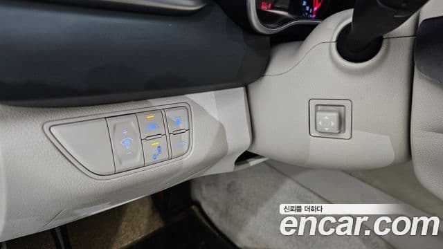 Genesis G70 2018 — Photo 22/40