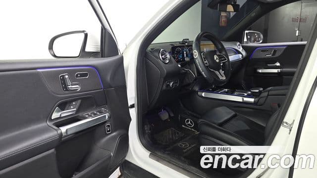 Mercedes-Benz GLB-Class 2020 — фото 10 из 20