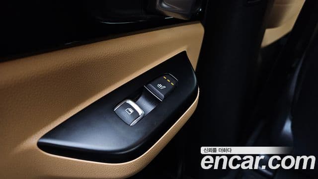 Kia Carnival 2021 — Şəkil 19/20