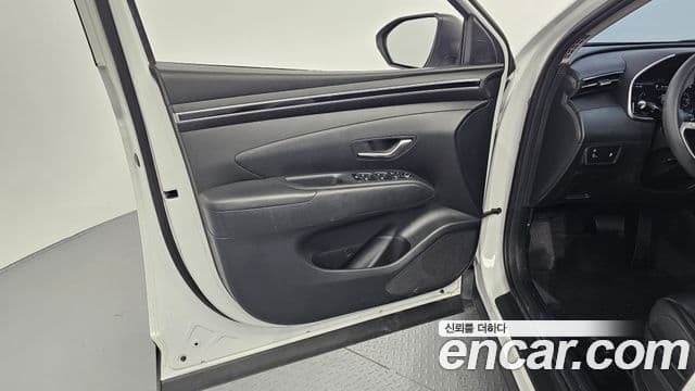 Hyundai Tucson Hybrid 2021 — ფოტო 2/30