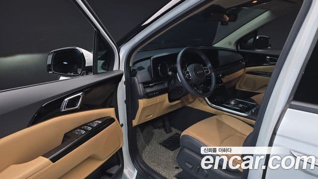 Kia Carnival 2023 — Şəkil 10/20