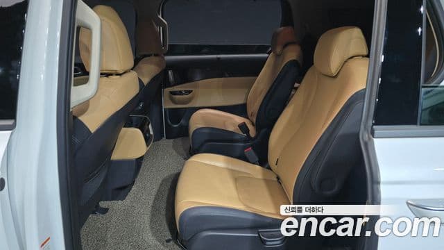 Kia Carnival 2023 — Şəkil 11/20