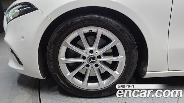 Mercedes-Benz A-Class 2020 — Фото 5/20