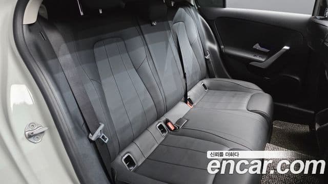 Mercedes-Benz A-Class 2020 — Фото 11/20
